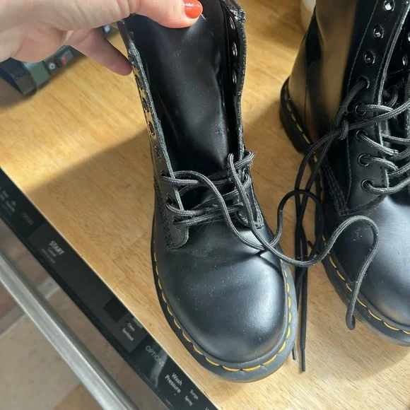 ***LIKE NEW*** Dr. Martens Black Combat Boots Docs - Picture 2 of 5
